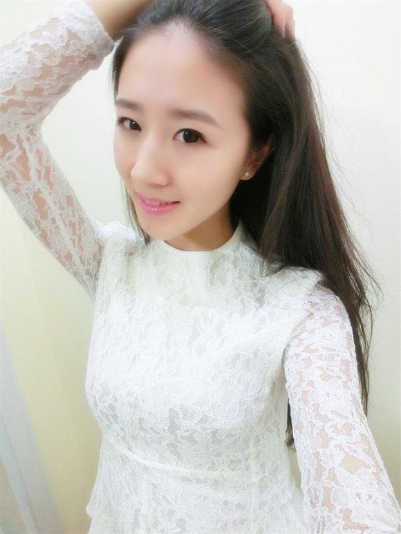 初久与歌的第一张照片--邯郸相亲服务中心