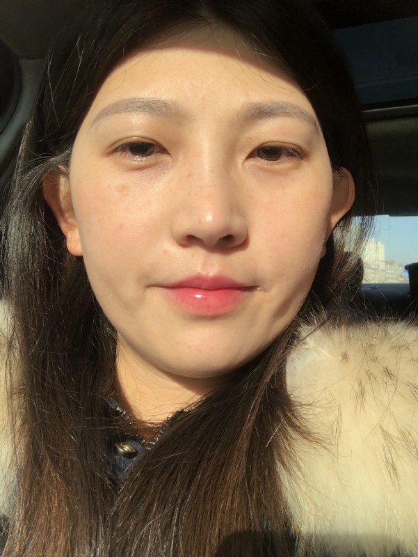 轻闭双眼的第一张照片--邯郸相亲服务中心