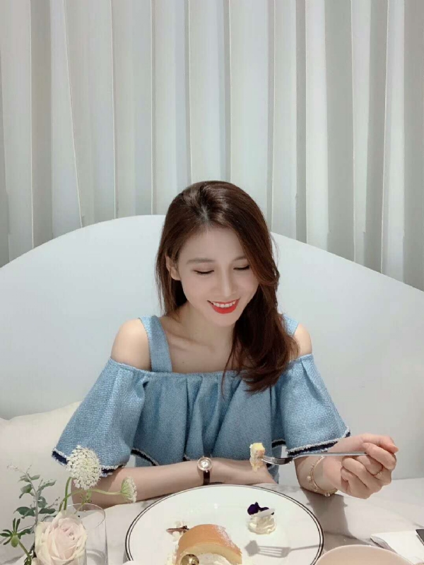 Emily的第三张照片--邯郸相亲服务中心