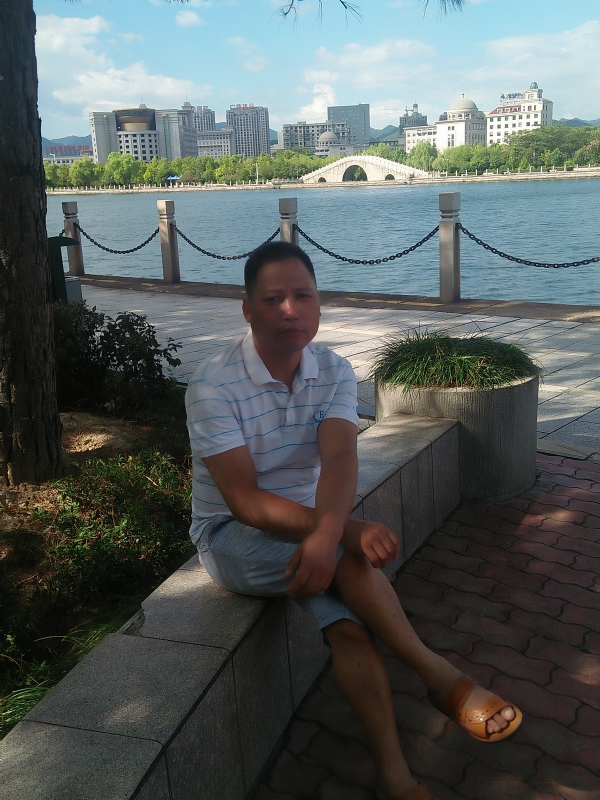 尹力的第一张照片--邯郸相亲服务中心