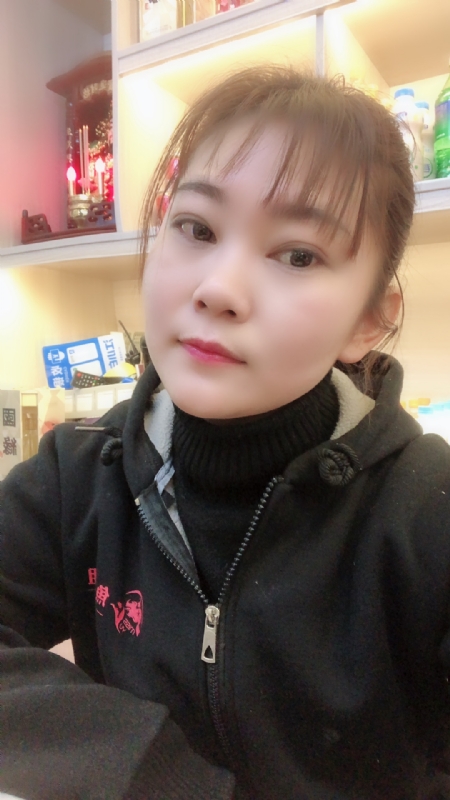 泡沫的第一张照片--邯郸相亲服务中心