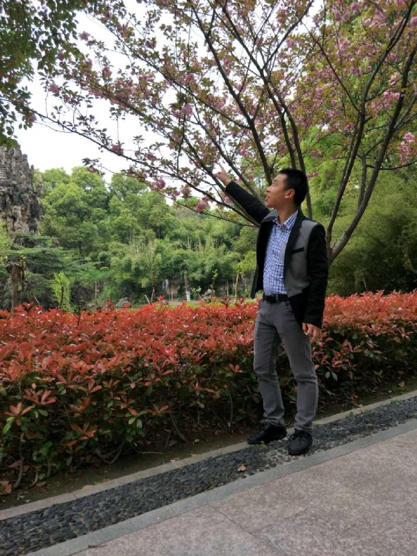 坦诚的第一张照片--邯郸相亲服务中心