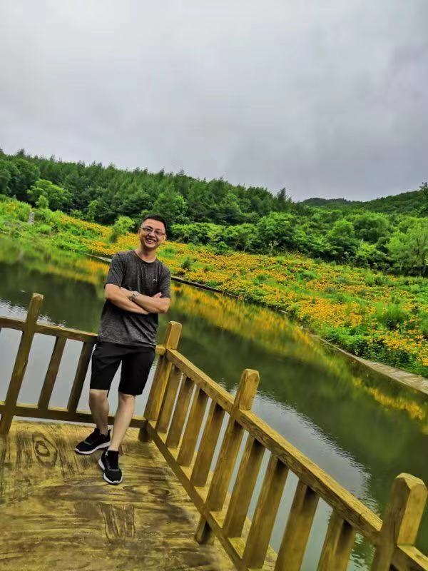 正能量的第三张照片--邯郸相亲服务中心