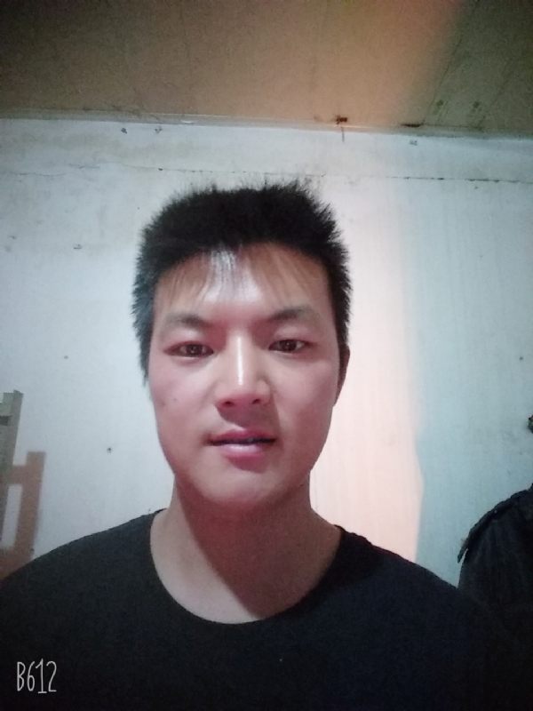 风轻云淡的第一张照片--邯郸相亲服务中心