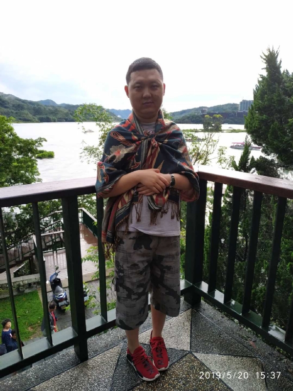 爱情里的俩个人的第一张照片--邯郸相亲服务中心