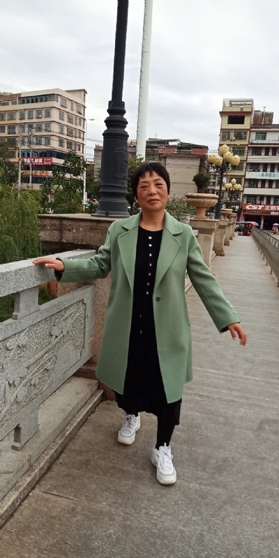 小玲的第一张照片--邯郸相亲服务中心