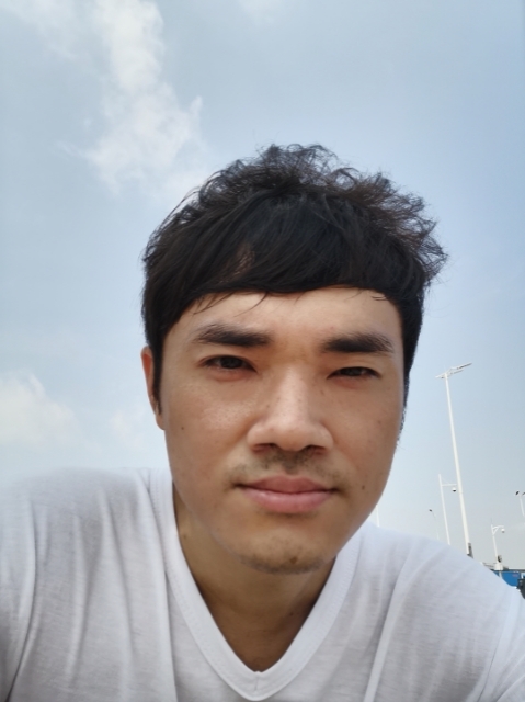 老实人的第一张照片--邯郸相亲服务中心