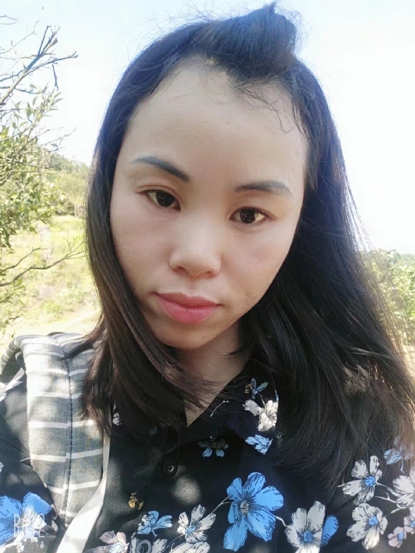 英英的第一张照片--邯郸相亲服务中心