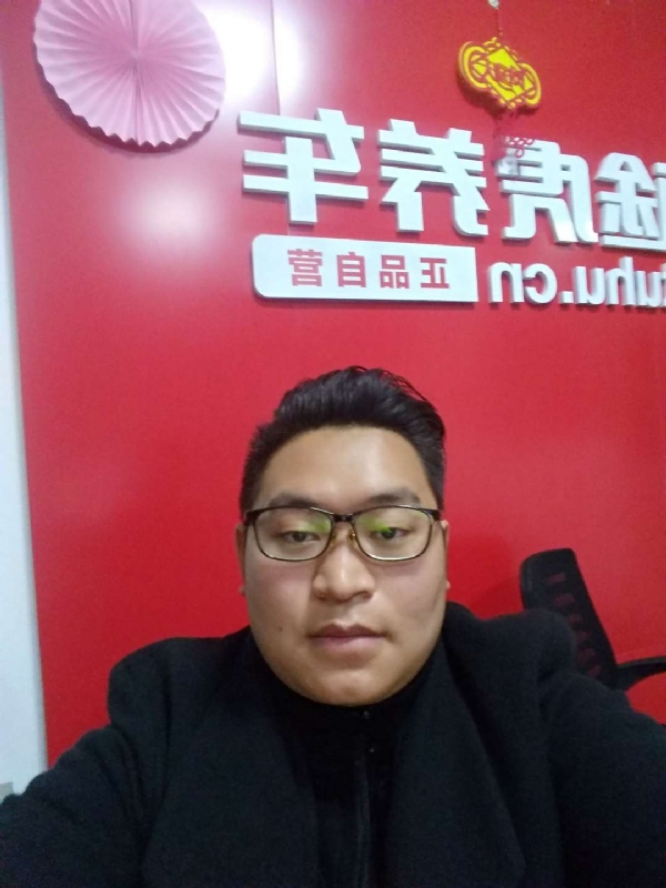 向上倾斜45度的第一张照片--邯郸相亲服务中心