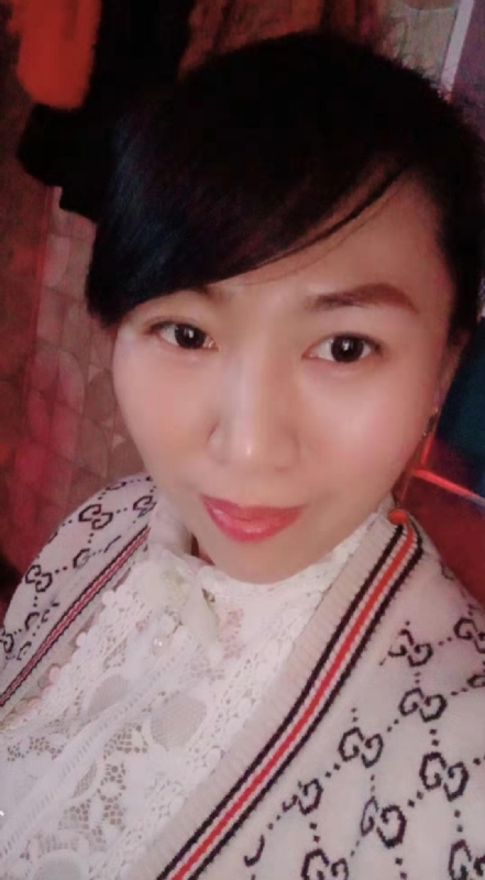 转角遇爱的第一张照片--邯郸相亲服务中心