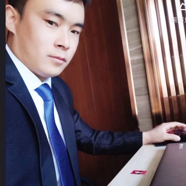 会哭的幸福的第一张照片--邯郸相亲服务中心