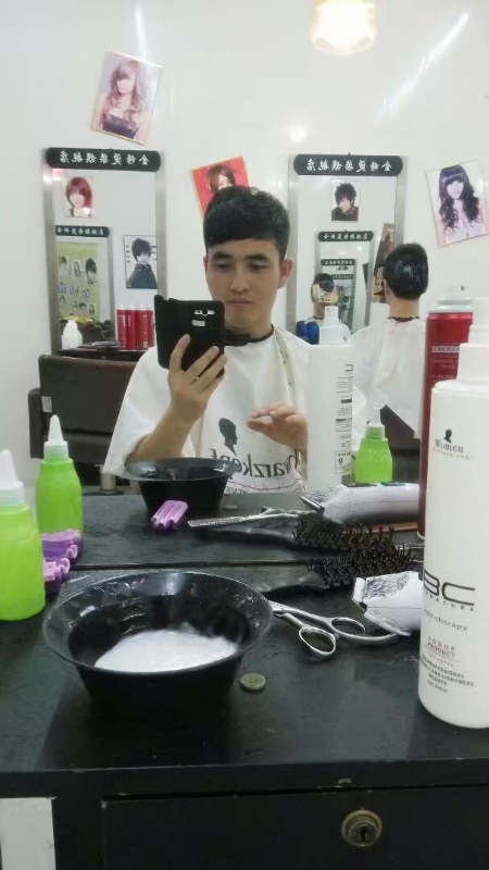 牛郎的第二张照片--邯郸相亲服务中心