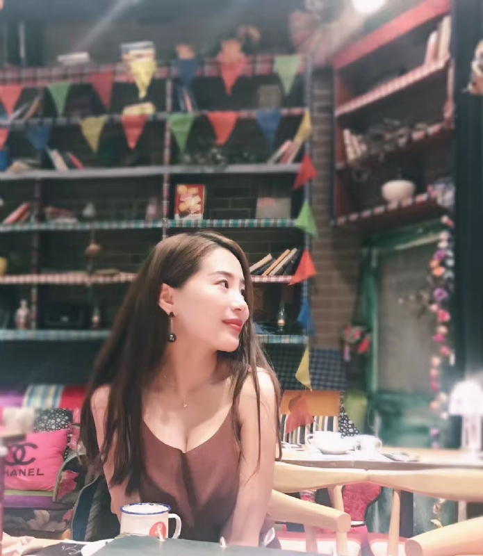 zoe的第二张照片--邯郸相亲服务中心