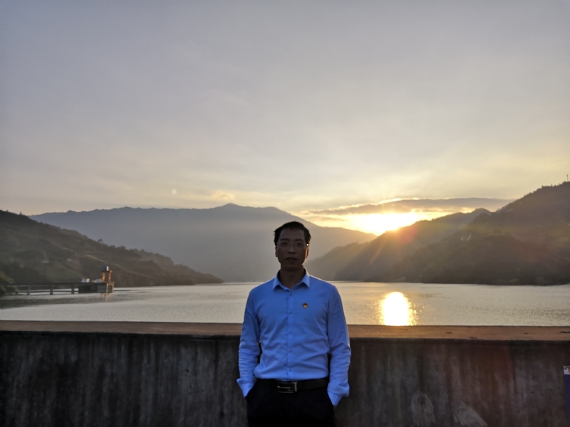 庸人自扰的第一张照片--邯郸相亲服务中心