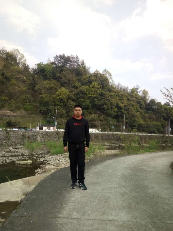 等着上钩的鱼的第一张照片--邯郸相亲服务中心