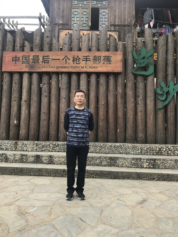 屯里的富豪的第一张照片--邯郸相亲服务中心