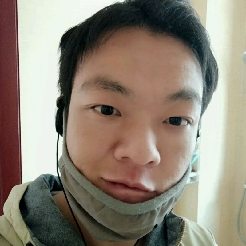 泡沫哭泣的第一张照片--邯郸相亲服务中心