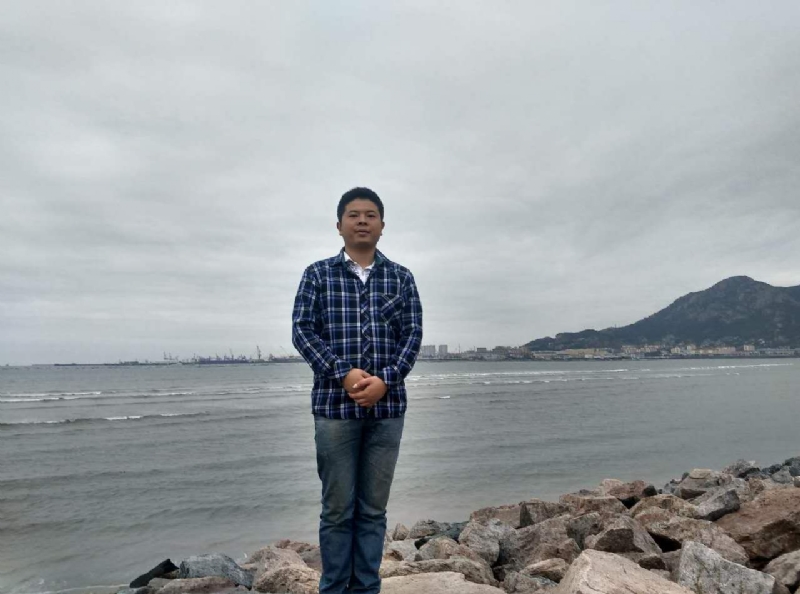 在奋斗的第二张照片--邯郸相亲服务中心