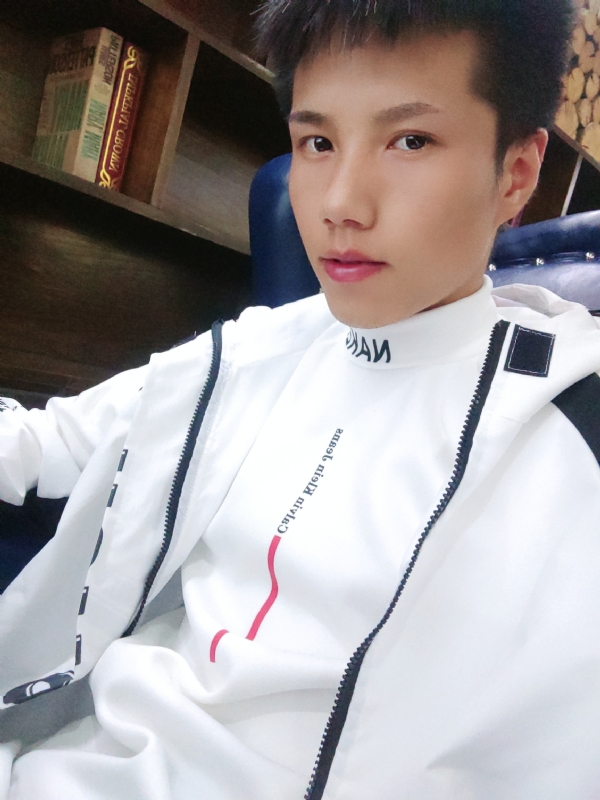 梁辞的第一张照片--邯郸相亲服务中心