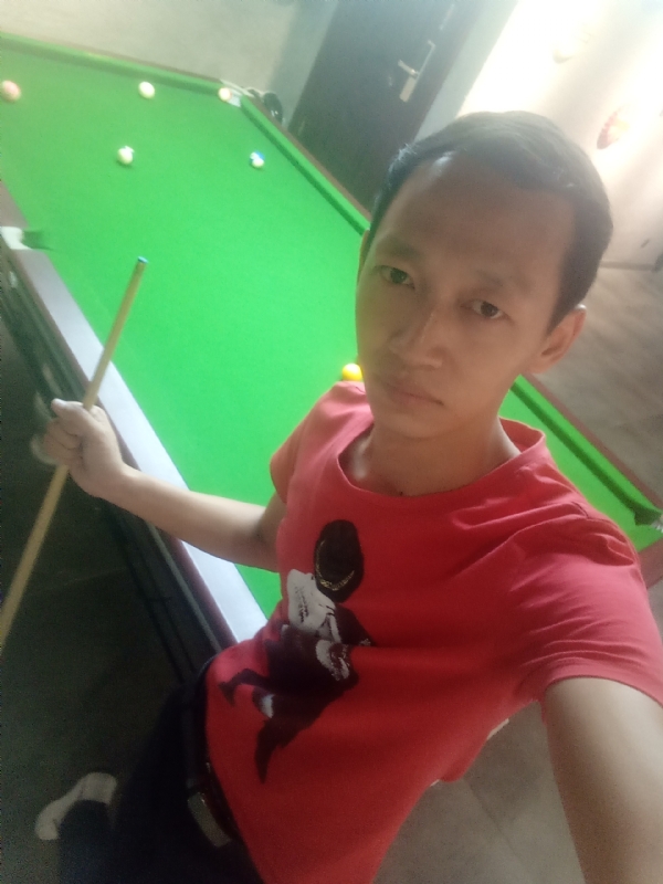 耳机分你一半的第一张照片--邯郸相亲服务中心