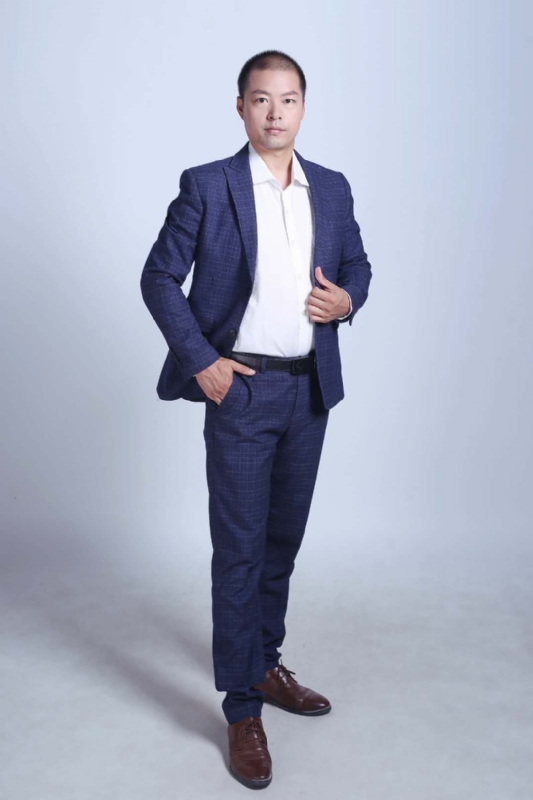 努力的青年的第一张照片--邯郸相亲服务中心