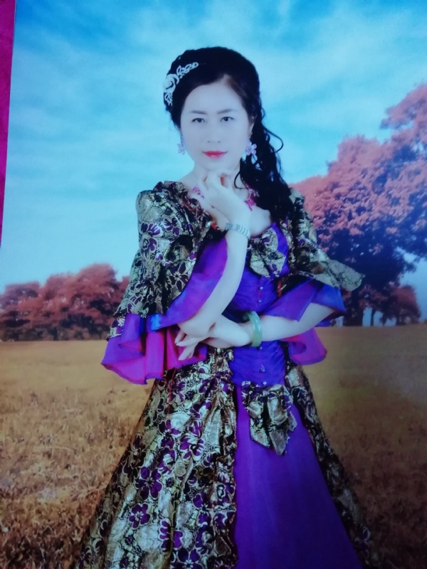 清水芙蓉的第一张照片--邯郸相亲服务中心