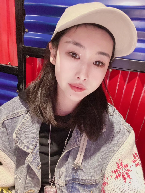 玲珑的第一张照片--邯郸相亲服务中心