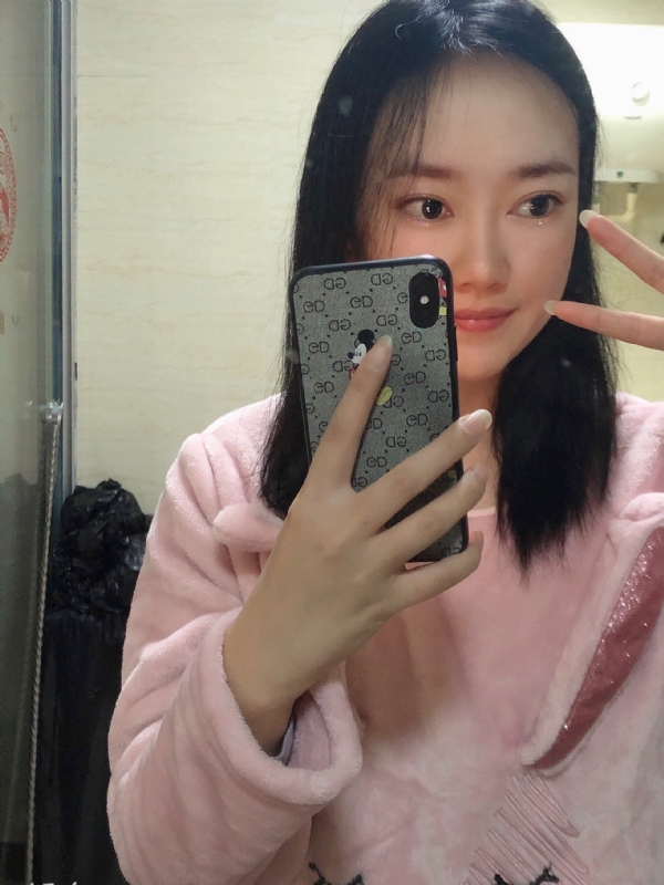 叶落知秋的第一张照片--邯郸相亲服务中心