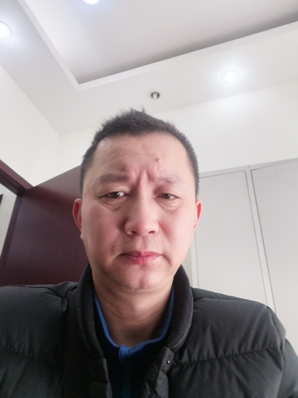 相视而笑的第一张照片--邯郸相亲服务中心