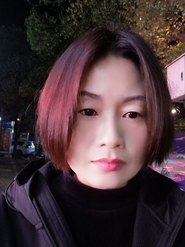 风中百合的第一张照片--邯郸相亲服务中心