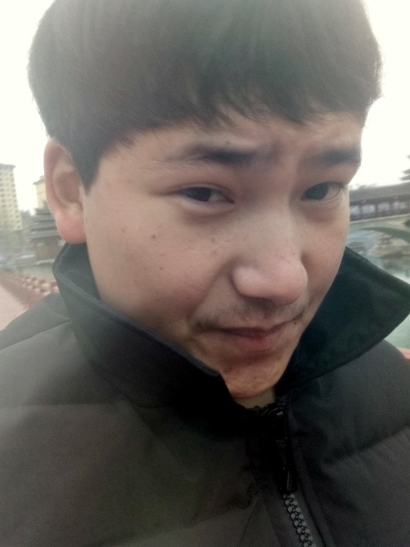 侗族青年作家超超的第二张照片--邯郸相亲服务中心