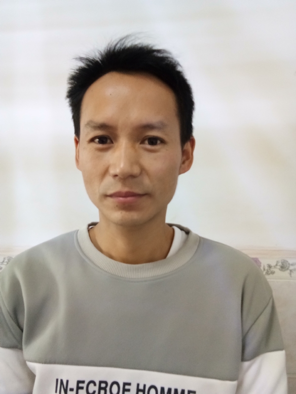 单亲爸爸的第一张照片--邯郸相亲服务中心