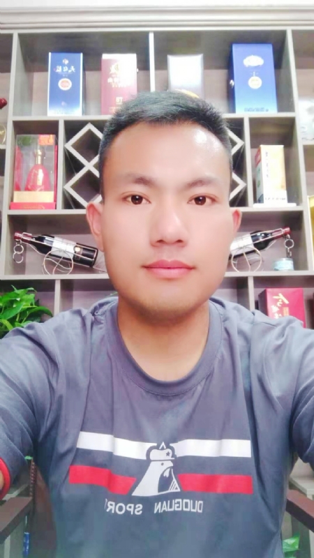 钱乾的第一张照片--邯郸相亲服务中心