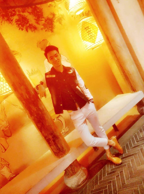 滞后的微笑的第四张照片--邯郸相亲服务中心