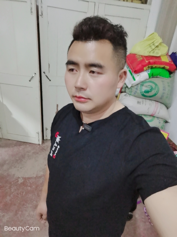 阿杰的第一张照片--邯郸相亲服务中心