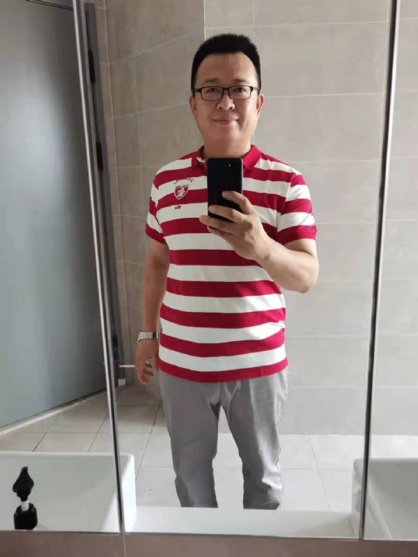 行走的打桩机的第二张照片--邯郸相亲服务中心