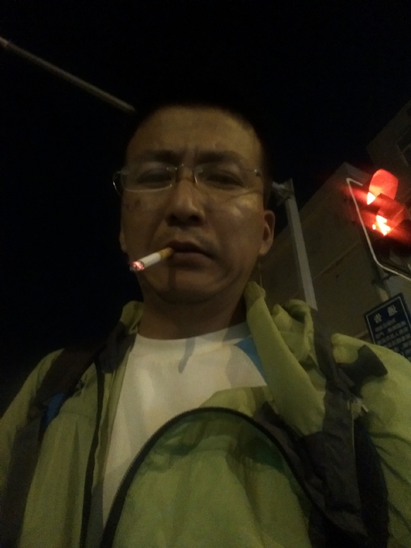 认真的生活的第一张照片--邯郸相亲服务中心