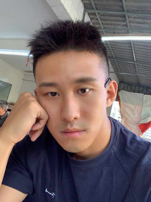 相见恨晚的第二张照片--邯郸相亲服务中心