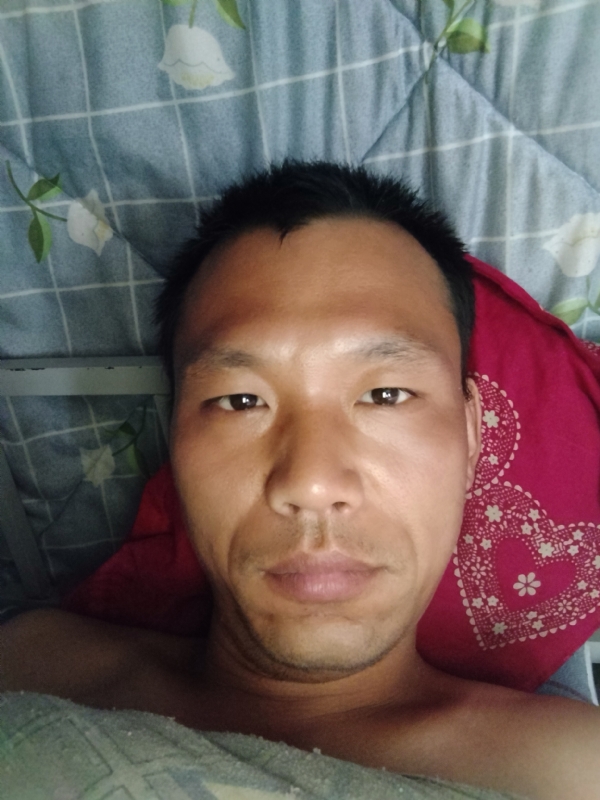 弘扬的第一张照片--邯郸相亲服务中心