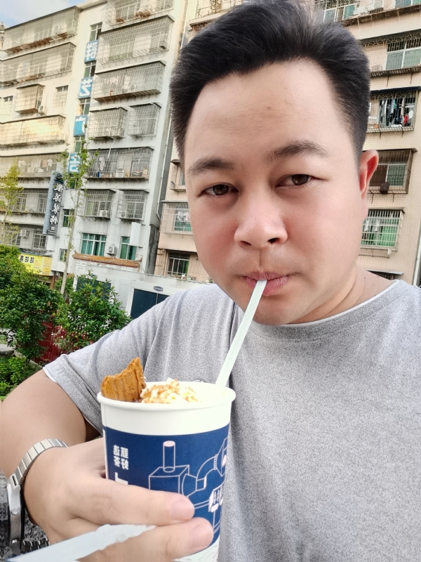 K金o的第一张照片--邯郸相亲服务中心