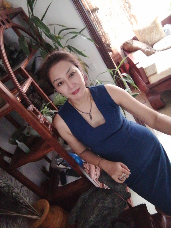 1975珠砂痣的第二张照片--邯郸相亲服务中心