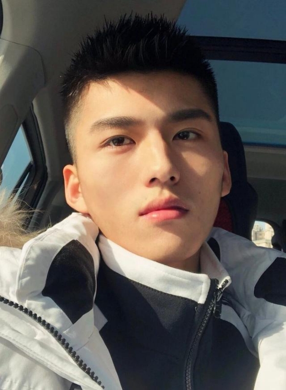 飞翔的第一张照片--邯郸相亲服务中心