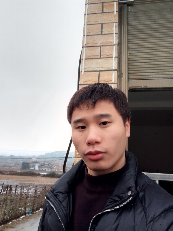 银色的羽翼的第一张照片--邯郸相亲服务中心