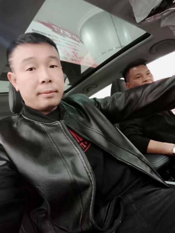 醉红尘的第一张照片--邯郸相亲服务中心