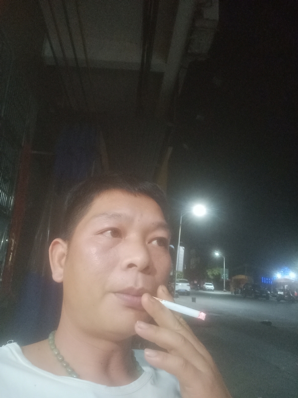 善解人意的第二张照片--邯郸相亲服务中心