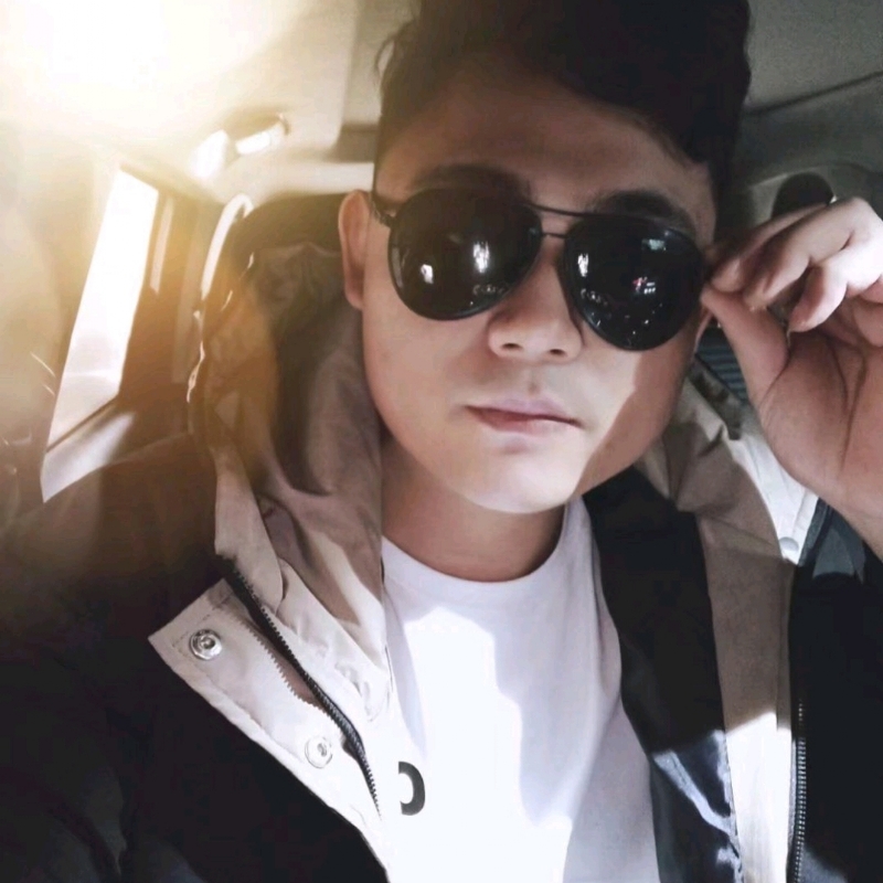 高大威武的第二张照片--邯郸相亲服务中心