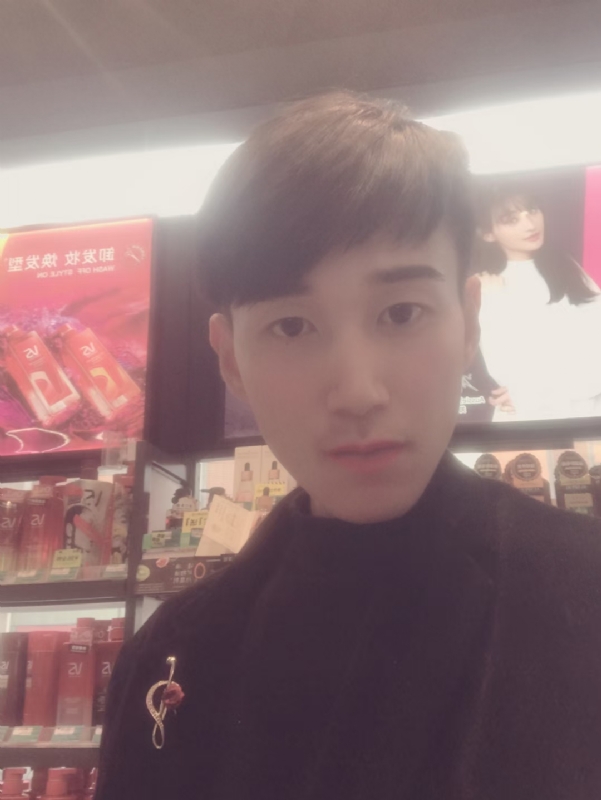 唯美的爱情故事的第一张照片--邯郸相亲服务中心