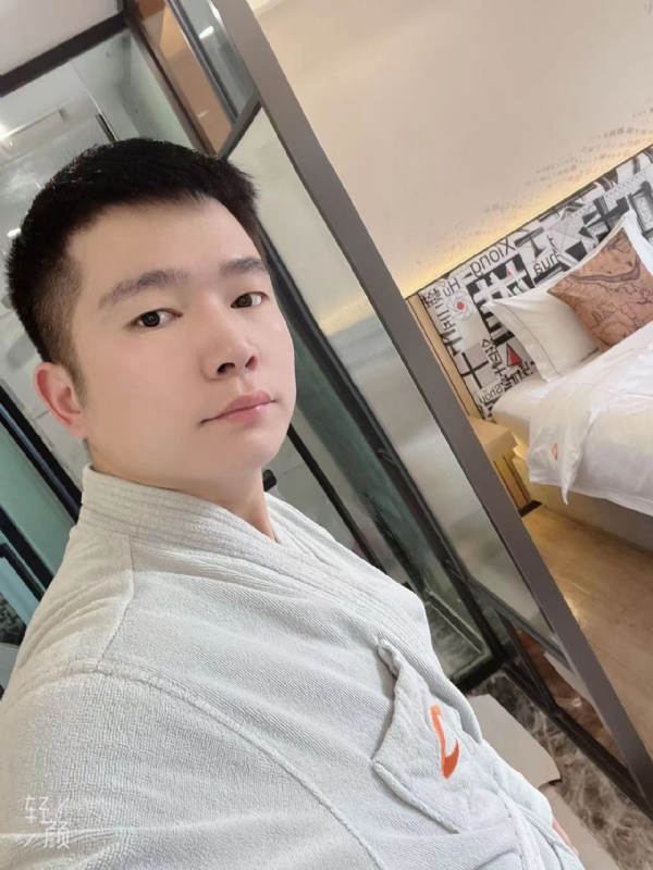 绿帽的第一张照片--邯郸相亲服务中心