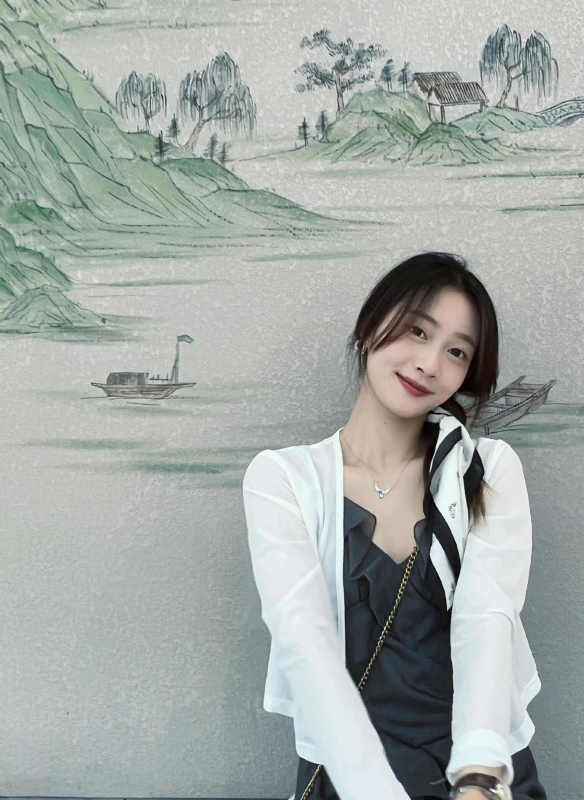 小趴菜的第一张照片--邯郸相亲服务中心