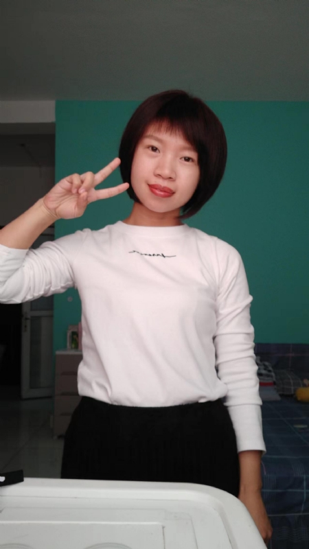 向日葵的第一张照片--邯郸相亲服务中心